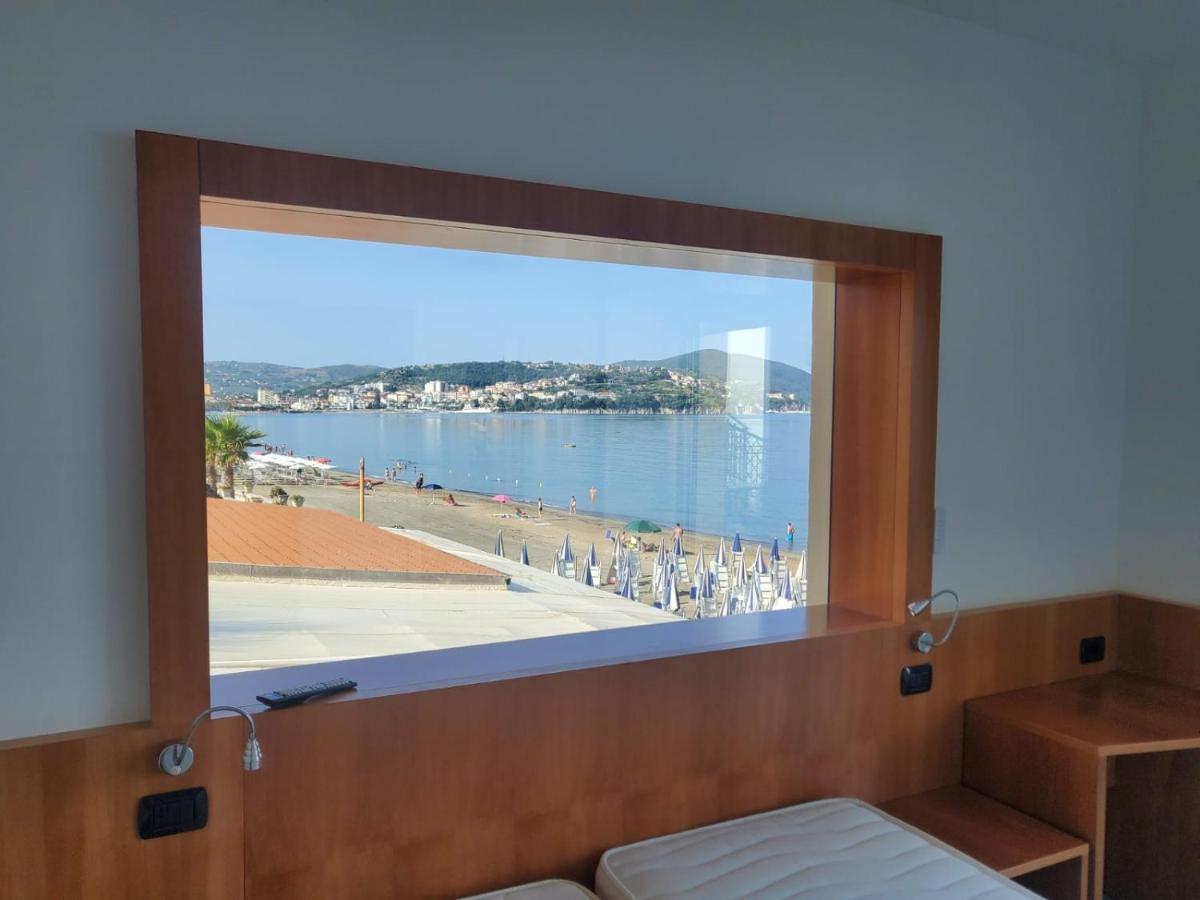 Hotel Residence La Darsena Agropoli Exterior photo