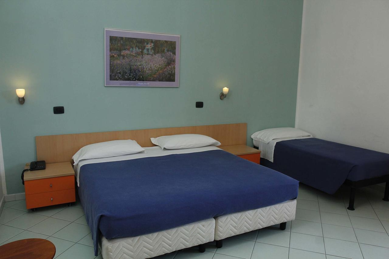 Hotel Residence La Darsena Agropoli Exterior photo